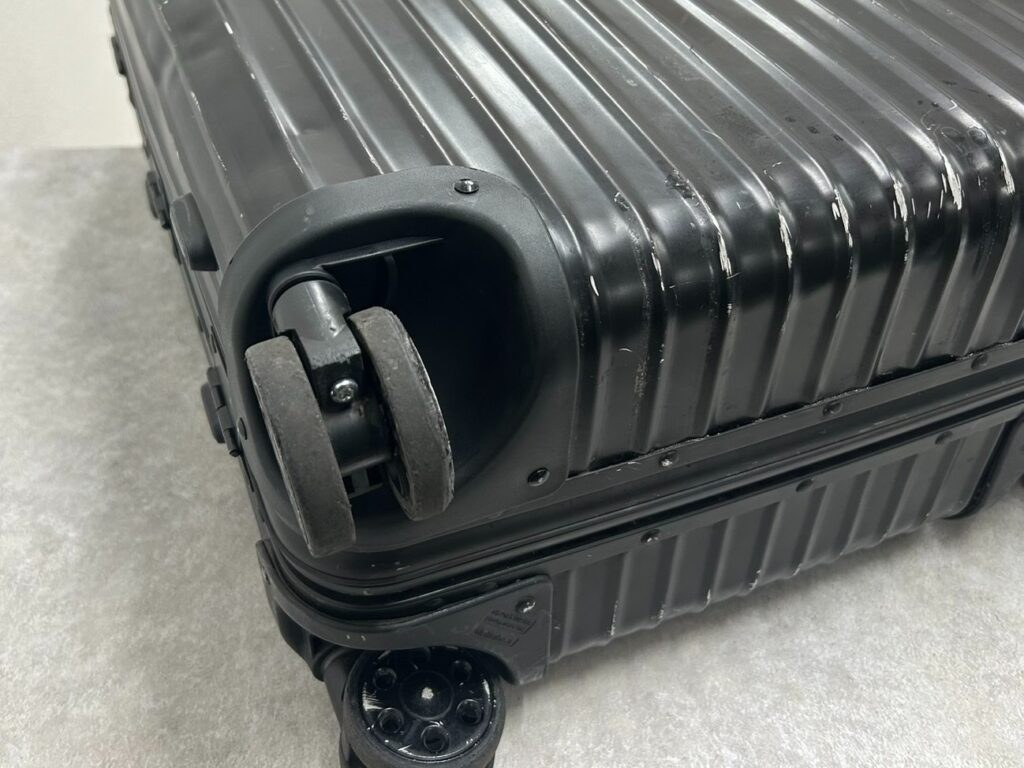 リモワ（RIMOWA)コーナープレート＋ハウジング交換の修理事例 追加写真2